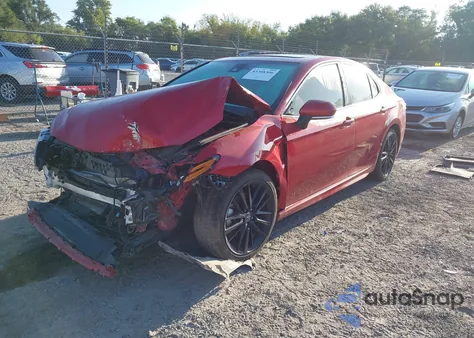 2022 Toyota Camry Xse Hybrid z USA, uszkodzony, nr VIN 4T1K31AK9NU033709